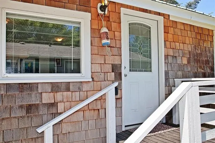 Ten Pines Cottage - Image 1