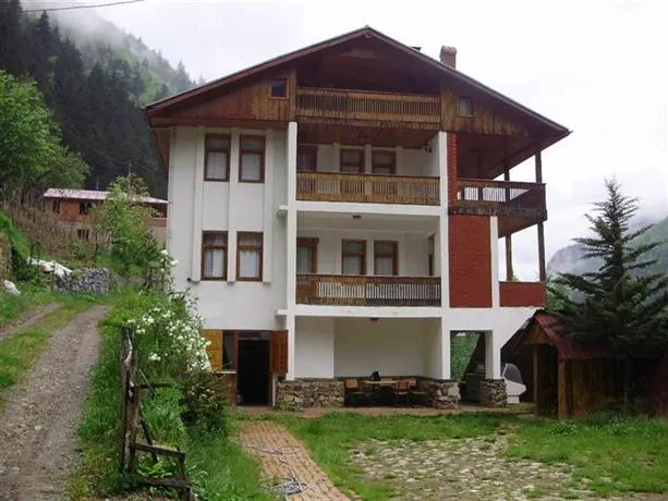 Kayalar Pansiyon - Image 1