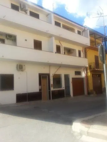 Rosa's Apartments - Image 1