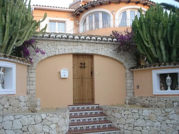 Villa Rosa - Image 1