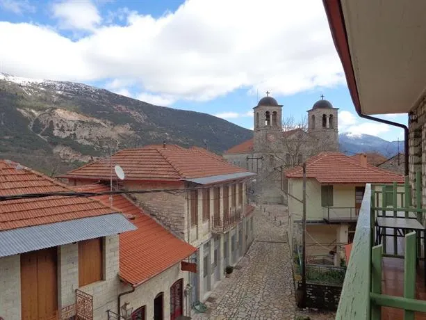 Alonaki Guesthouse - Image 1