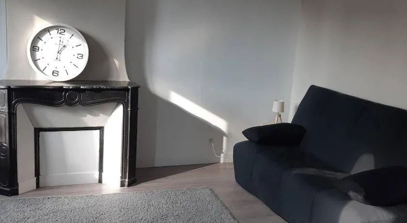 F2 47m2 Caudebec etage 2 SWEET HOME - Image 1
