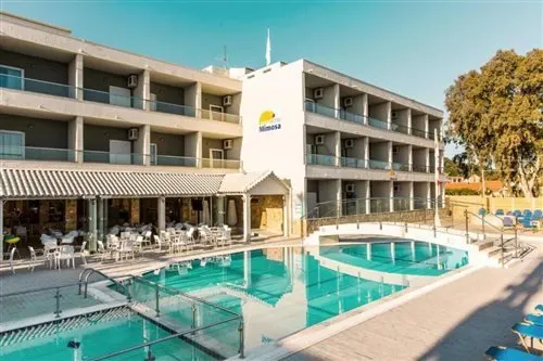 Mimosa Hotel Esperion - Image 1