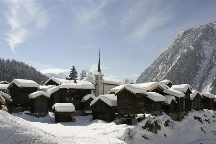 Chalet Timber Inn 4/5 - Image 1