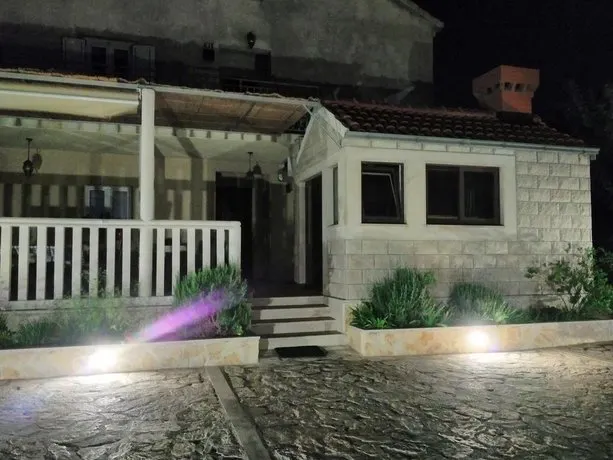 Apartments Ante Mlini - Image 1
