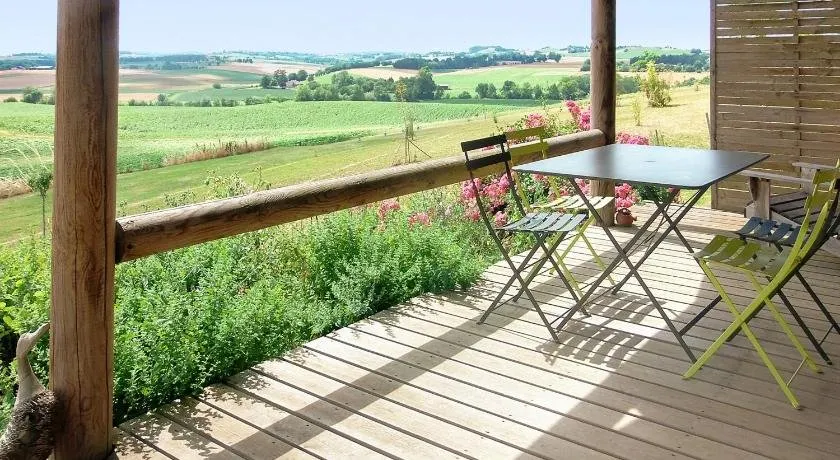 Chalet de 2 chambres avec vue sur la ville piscine partagee et jardin amenage a Pauilhac - Image 1