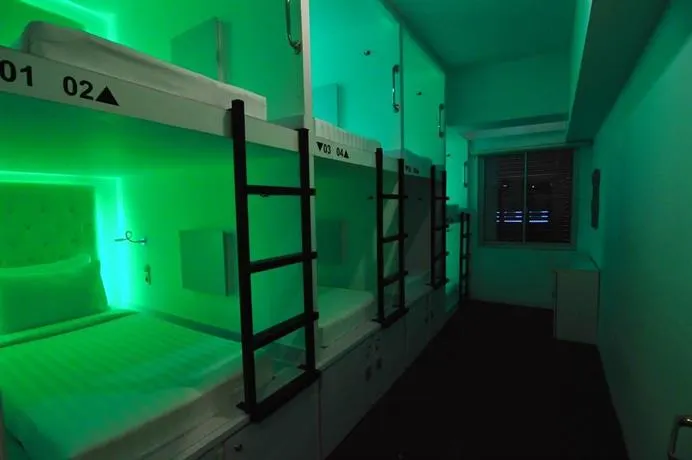 Capsule Hotel Old Batavia - Image 1