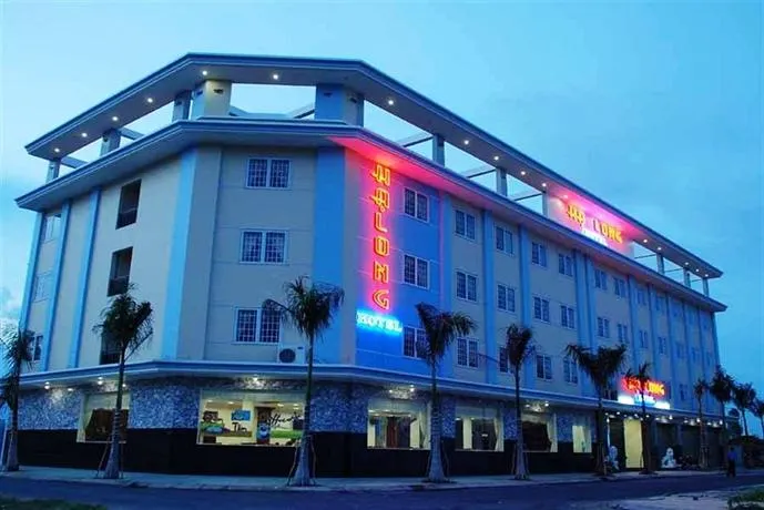 Ha Long Hotel - Image 1