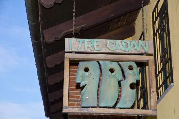B&B I 3 Gadan - Image 1