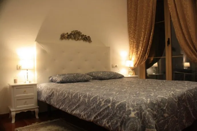 Lux Gotico Apartments - Image 1