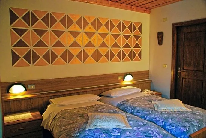 Hotel Garnì Zanella - Image 1