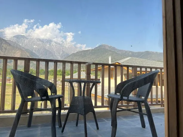 OSHO HIMALAYAS WELLNESS RESORT - Image 1