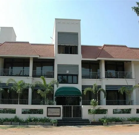 Oneira Eleganze - Image 1