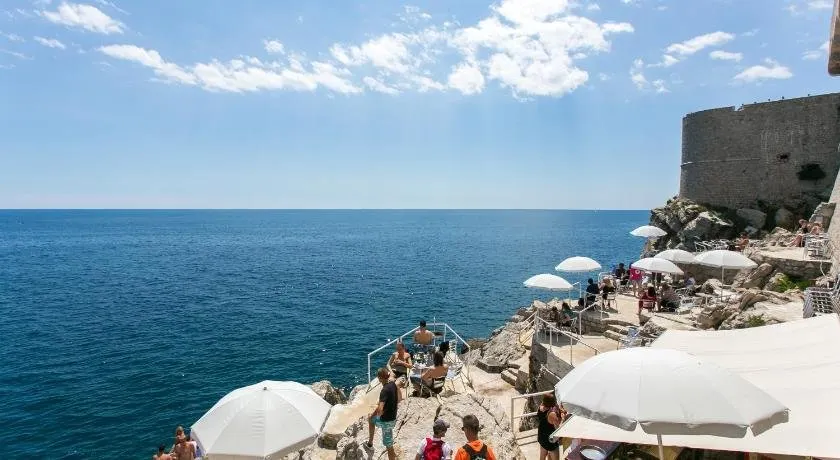 Buza Beach Apartments - Image 1