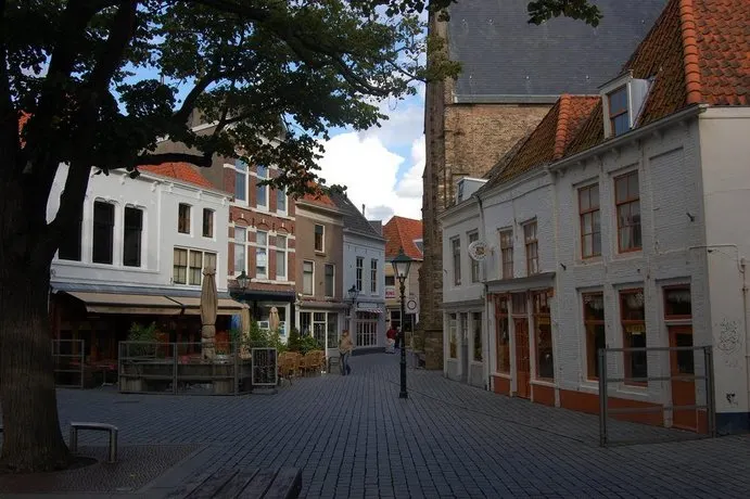 City Hotel Vlissingen - Image 1