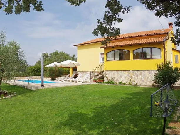 Peaceful Villa In Jursici With Private Pool - Image 1