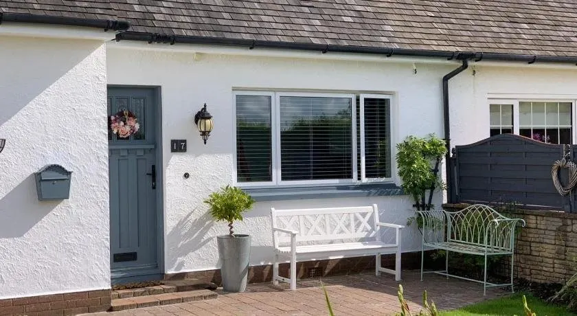 Airthrey Cottage - Image 1