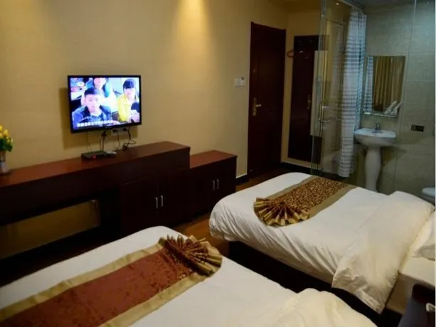 Shunda Xian Xianyang Airport Hotel - Image 1