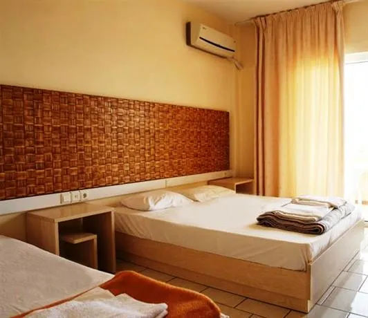 Pantheon Beach Hotel - Image 1