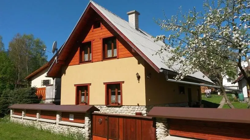 PRI MINERÁLNOM PRAMENI - Image 1