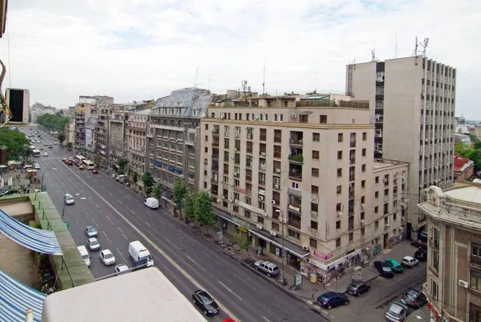 Central Studio Piata Romana - Image 1
