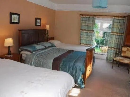 Weston House - Image 1