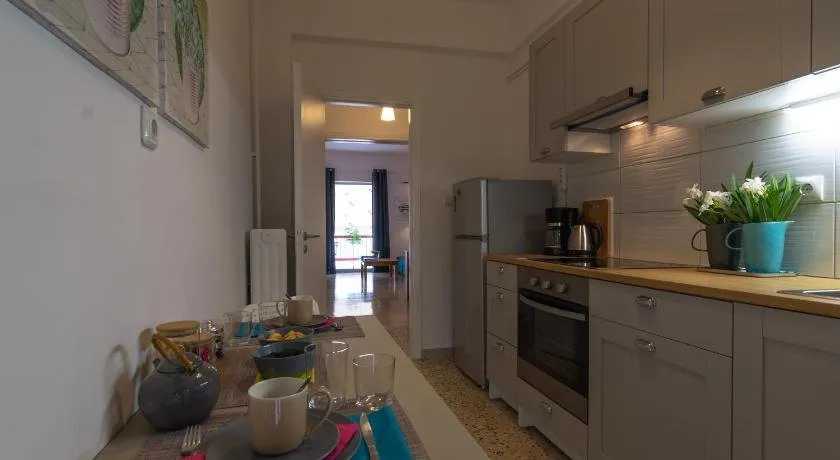 Athenian Apartment - Image 1