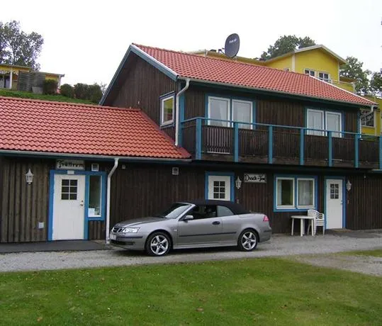 Skotteksgarden Lakefront Cottages and Camping near Ulricehamn - Image 1