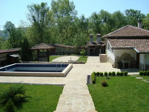 Moskito Guest House - Image 1