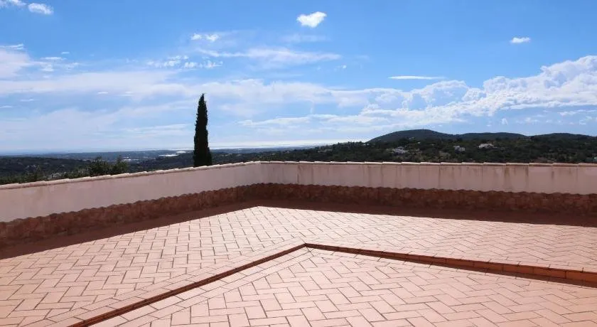 Rustic Villa Guesthouse - Image 1