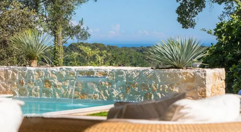 la villa miel - Image 1