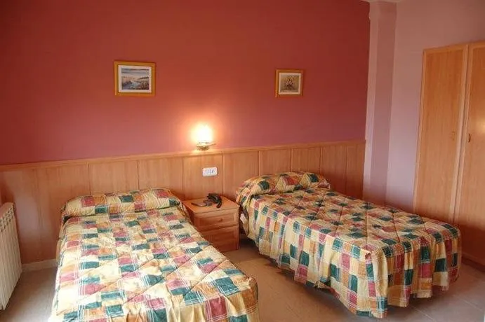 Hotel Rosaleda - Image 1