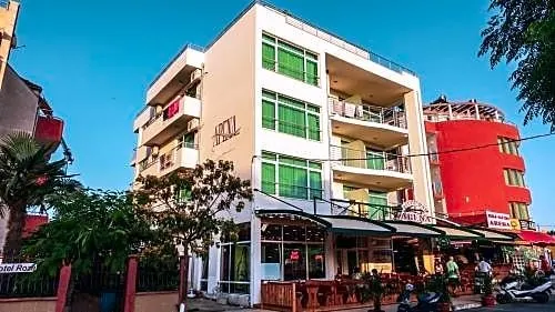 Arena Hotel - Image 1