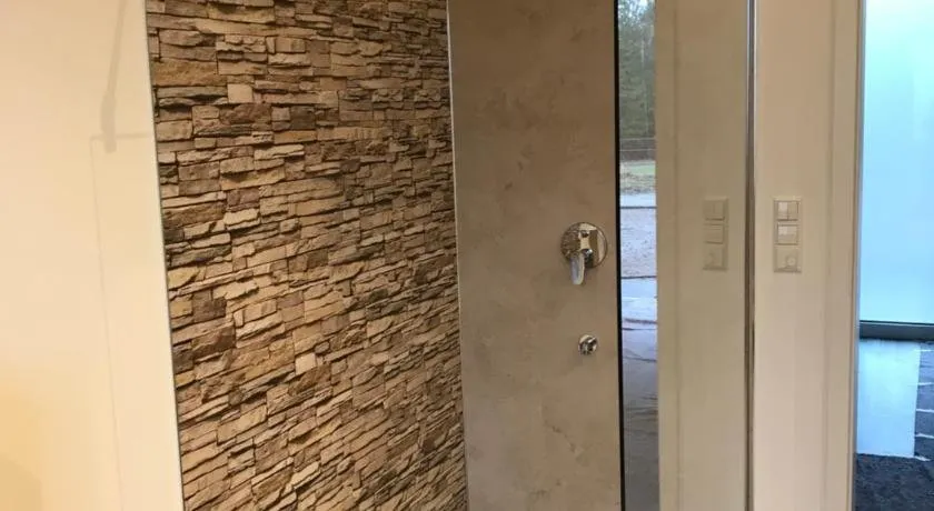 Annas Home - Image 1