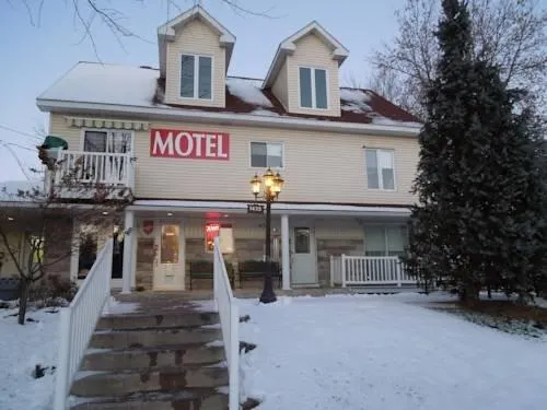Motel Derfal - Image 1