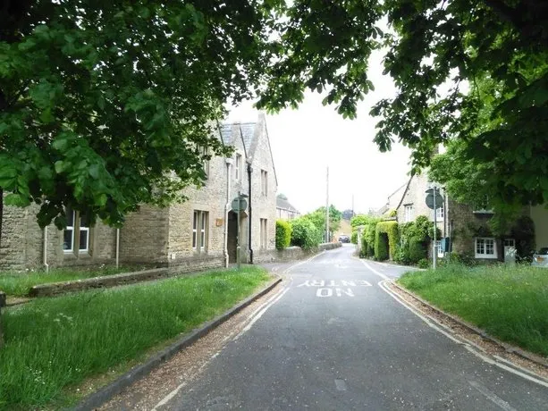 18th Century Cottage Woodstock - Image 1