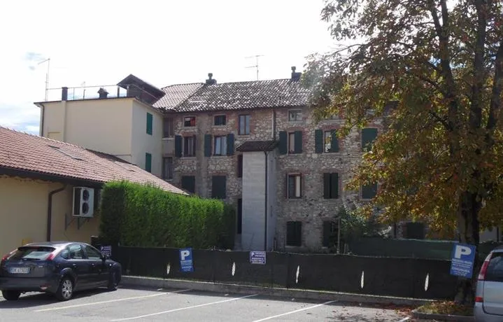 Mini Viale Farra - Image 1