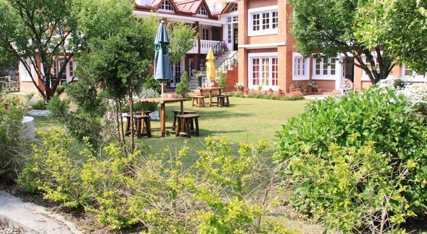 Rewa Retreat - Image 1