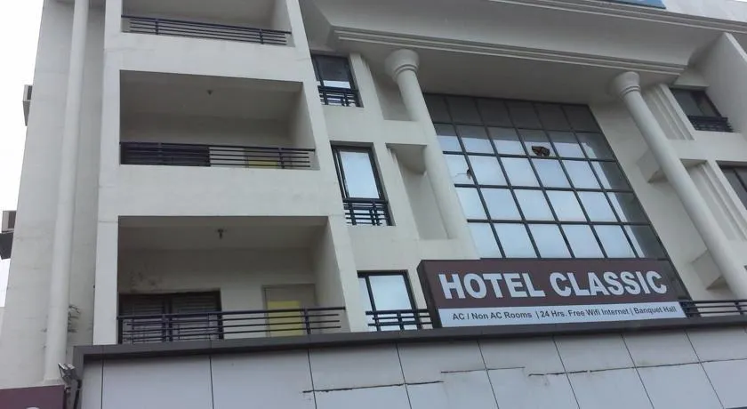 Hotel Classic - Image 1