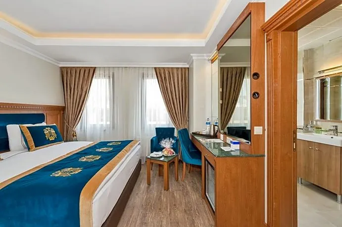 Byzantium Comfort Hotel - Image 1