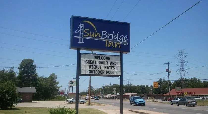 Sun Bridge Inn Pine Bluff - Image 1