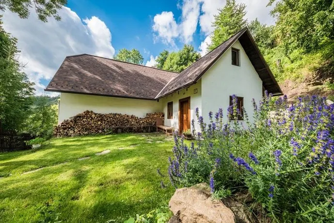 Country House Fort Lacnov - Image 1