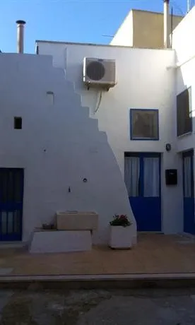 GuestHost - Casa Paola - Image 1