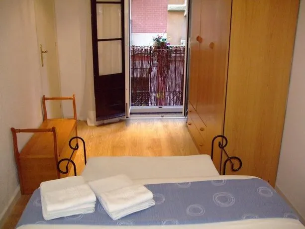 Economic Rambla Suites - Image 1