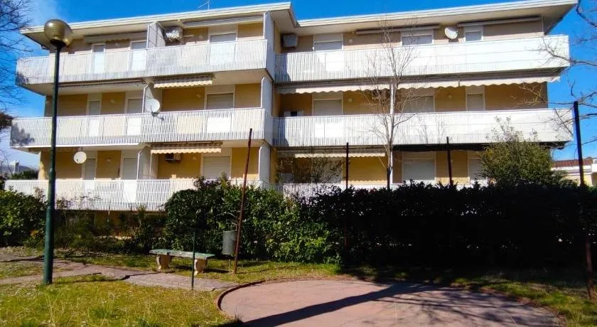Ambra - Image 1