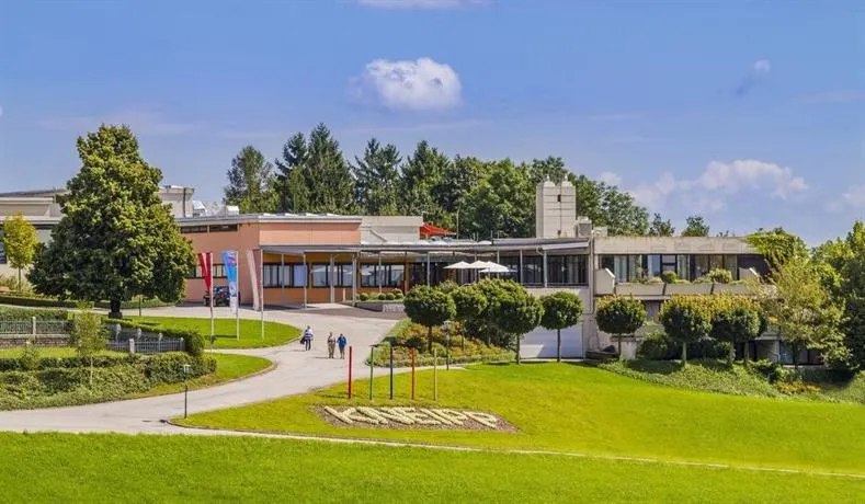 1. Zentrum f. Traditionelle Europäische Medizin - Bad Kreuzen - Image 1