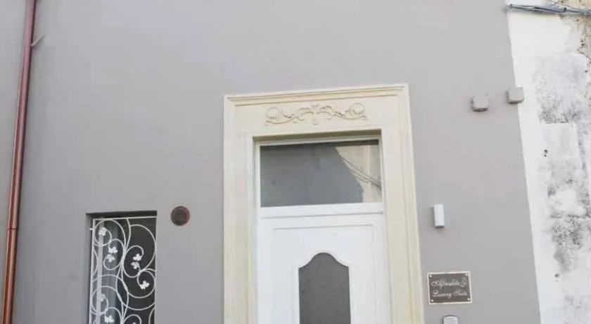 Afrodite Luxury Suite - Image 1