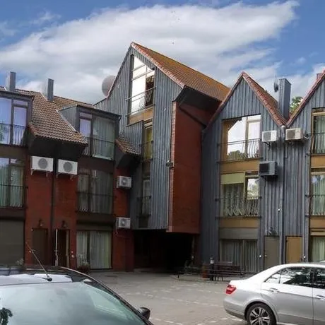 Vienaragio Apartments - Image 1