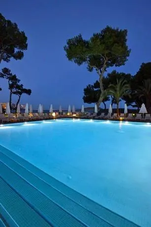 Apartamentos Montenova Playa - Image 1