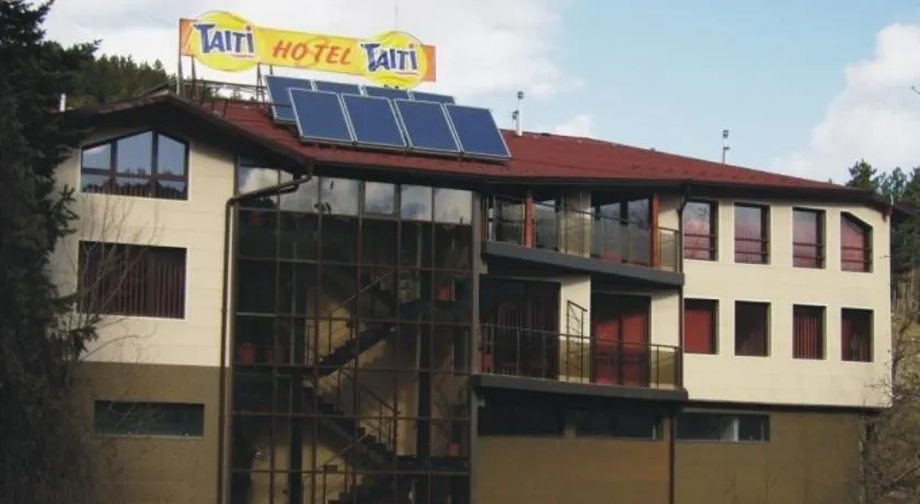 Hostel Taiti - Image 1